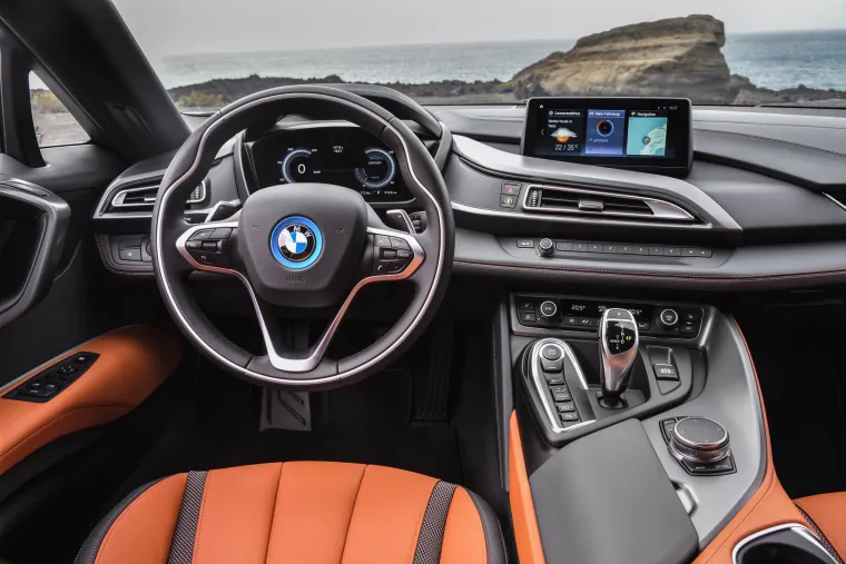 BMW PREDSTAVIO i8 COUPE I i8 ROADSTER: Pogledajte ih ovdje prije no što stignu na ceste