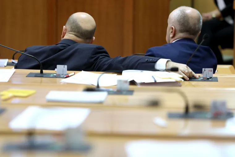 "Sjeo sam pored Freda jer smo prijatelji i volim s njim popričati", kratko je rekao Maras za 24 sata.