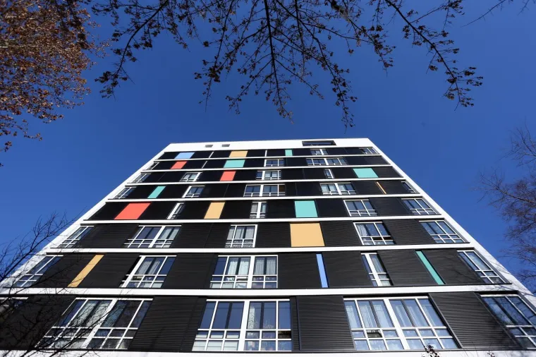 Zagrebačko 'ružno pače' napokon obnovljeno: Vitićev neboder u Laginjinoj ulici za&scaron;arenio kvart