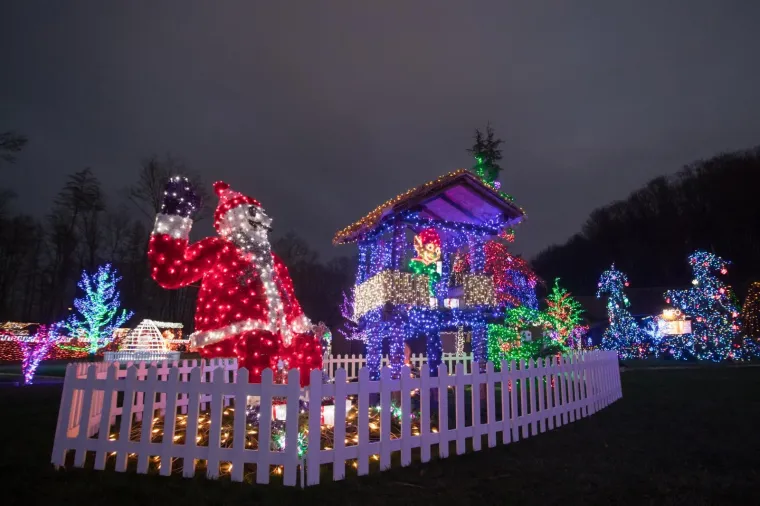 Najrasko&scaron;nija dosad: pogledajte kako izgleda Božićna priča obitelji Salaj