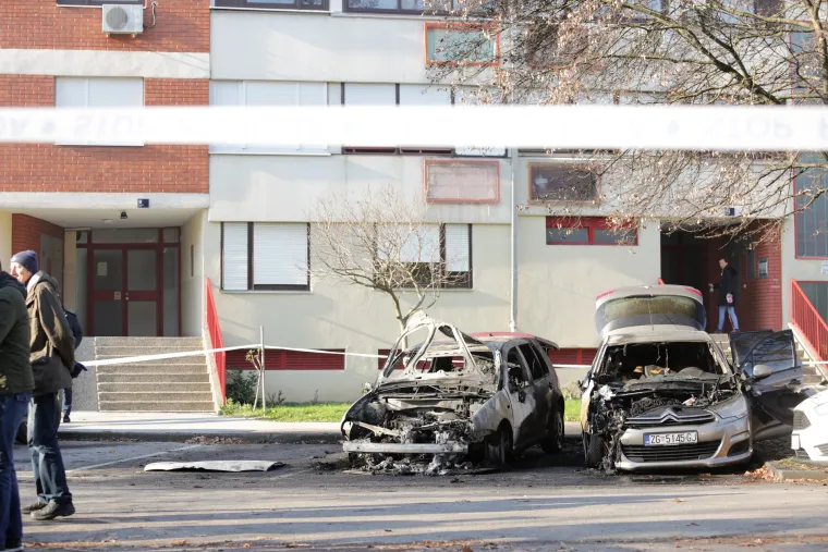 Izgorio automobil Dinamovog direktora i člana Uprave, vatrena stihija potpuno uni&scaron;tila vozilo
