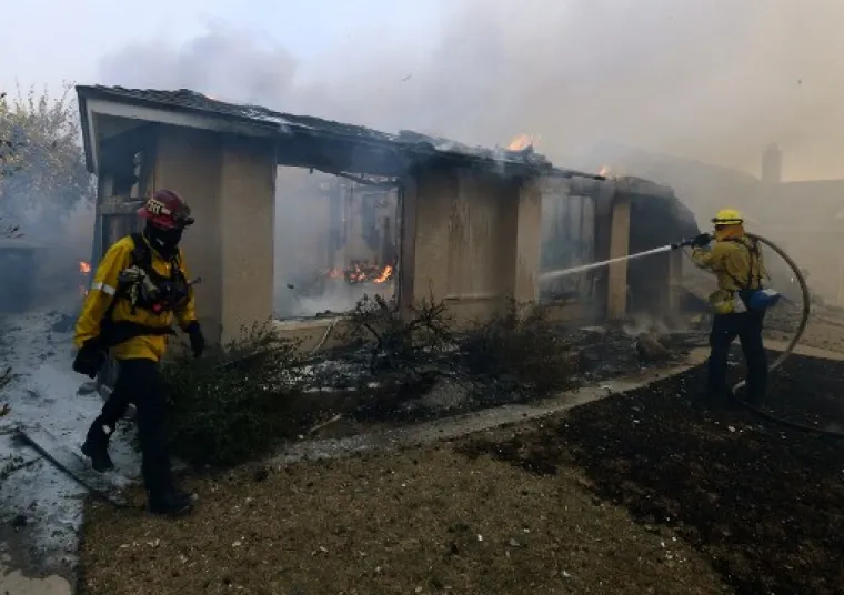 PLAMENI JEZICI STIGLI NADOMAK LOS ANGELESA: Pogledajte stravične prizore požara zbog kojeg su na snazi velike evakuacije