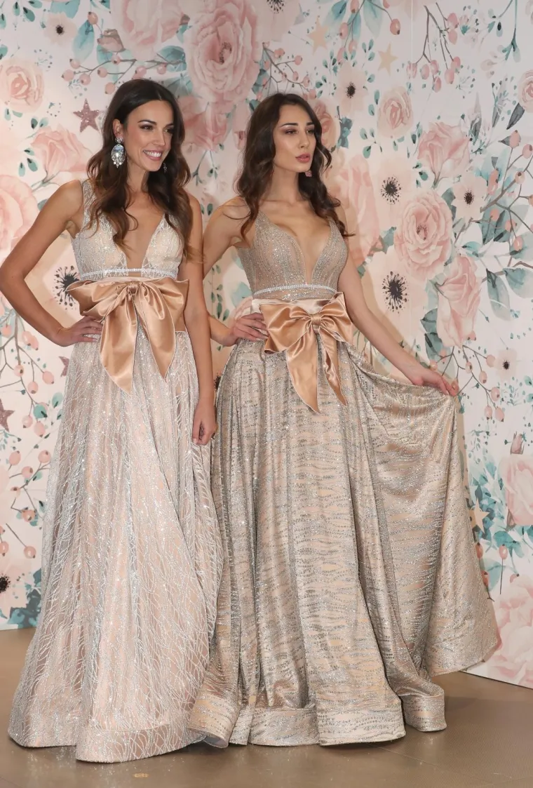 JO&Scaron;KO LOKAS PUCA OD PONOSA: Njegova djevojka Jelena Katarina Kapa pokazala draži u dekoltiranim haljinama