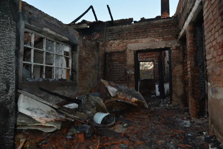 Kapela: jedna osoba smrtno stradala u požaru obiteljske kuće