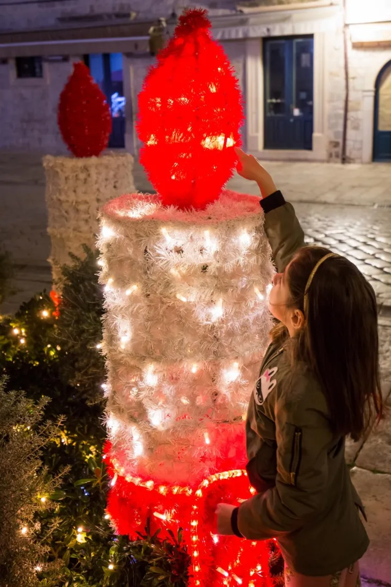 ČAROLIJA BOŽIĆA U DUBROVNIKU: Pogledajte fotografije spektakularnog Adventa u biseru juga