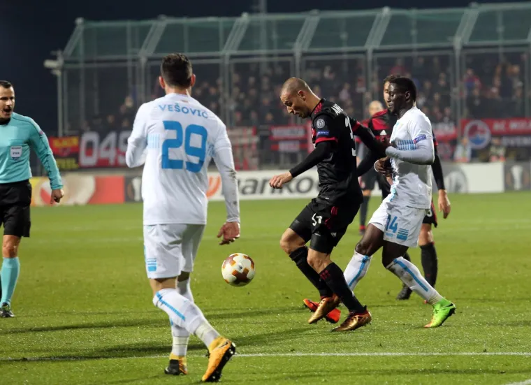 OVAKO SE RADUJE RIJEKA: Kekova momčad uz pjesmu s Rujevice euforično slavi pogotke protiv Milana