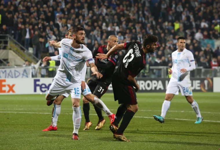 OVAKO SE RADUJE RIJEKA: Kekova momčad uz pjesmu s Rujevice euforično slavi pogotke protiv Milana