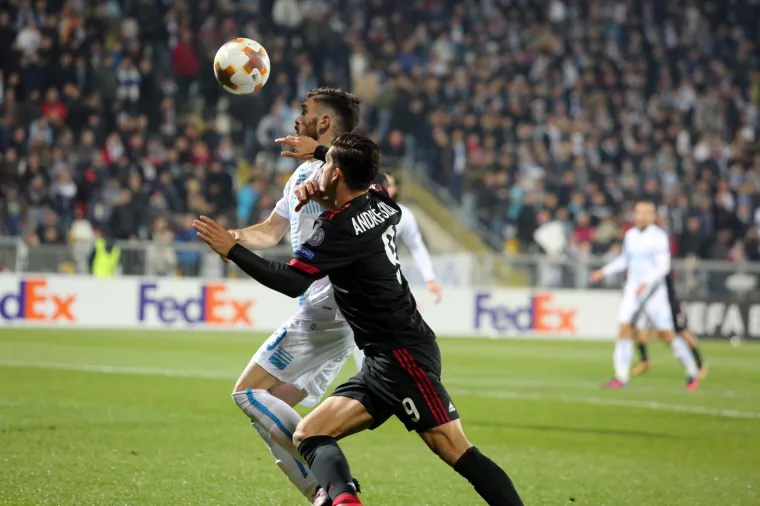 OVAKO SE RADUJE RIJEKA: Kekova momčad uz pjesmu s Rujevice euforično slavi pogotke protiv Milana