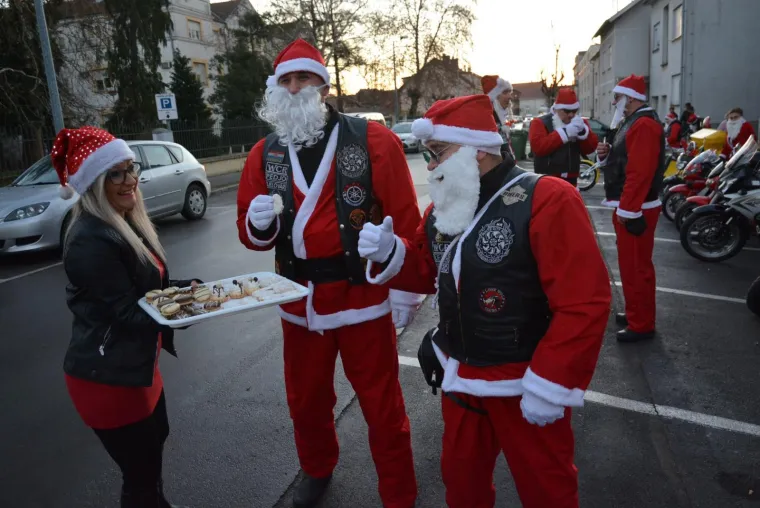 U akciji od ranih jutarnjih sati: Moto mrazovi uveseljavali sugrađane na gradskim ulicama