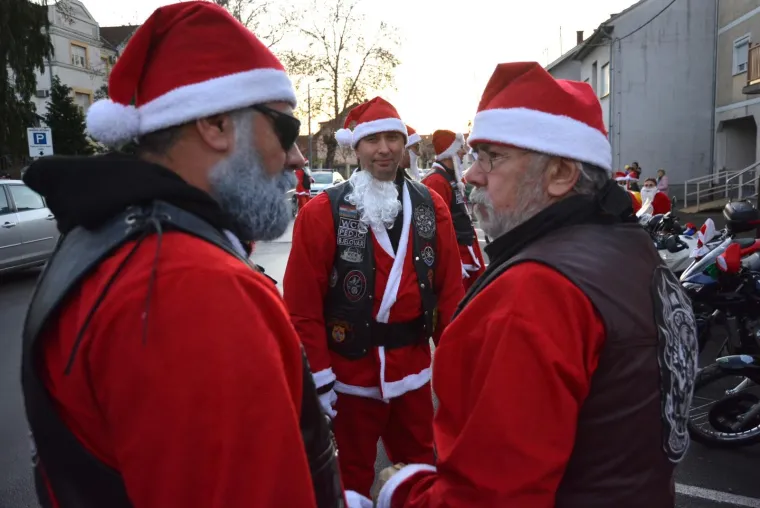 U akciji od ranih jutarnjih sati: Moto mrazovi uveseljavali sugrađane na gradskim ulicama