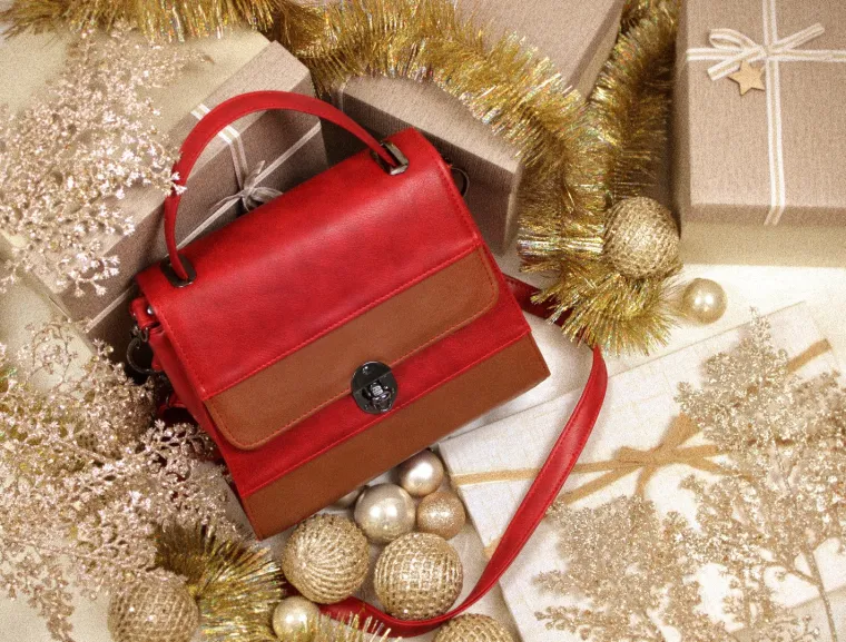 Božićna kolekcija Lovely Bags savr&scaron;en je saveznik pri kreiranju party outfita