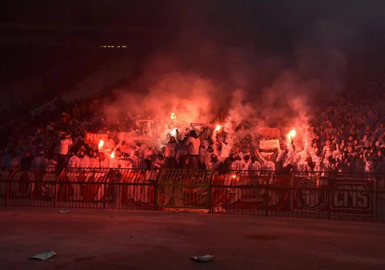 SVEOPĆI KAOS NA MARAKANI: Jedna osoba je preminula, vi&scaron;e navijača ozlijeđeno u tučnjavama