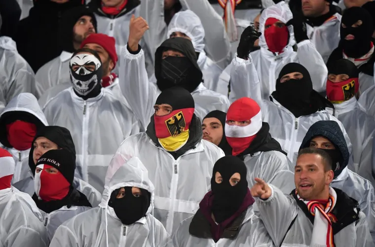 SVEOPĆI KAOS NA MARAKANI: Jedna osoba je preminula, vi&scaron;e navijača ozlijeđeno u tučnjavama