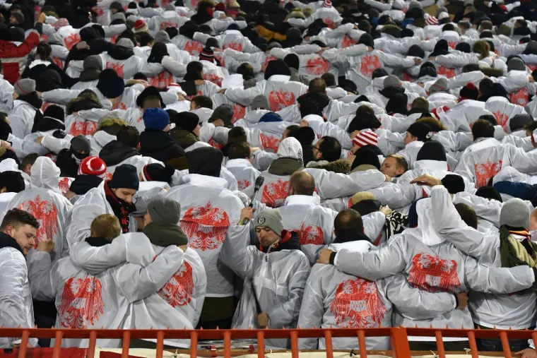 SVEOPĆI KAOS NA MARAKANI: Jedna osoba je preminula, vi&scaron;e navijača ozlijeđeno u tučnjavama