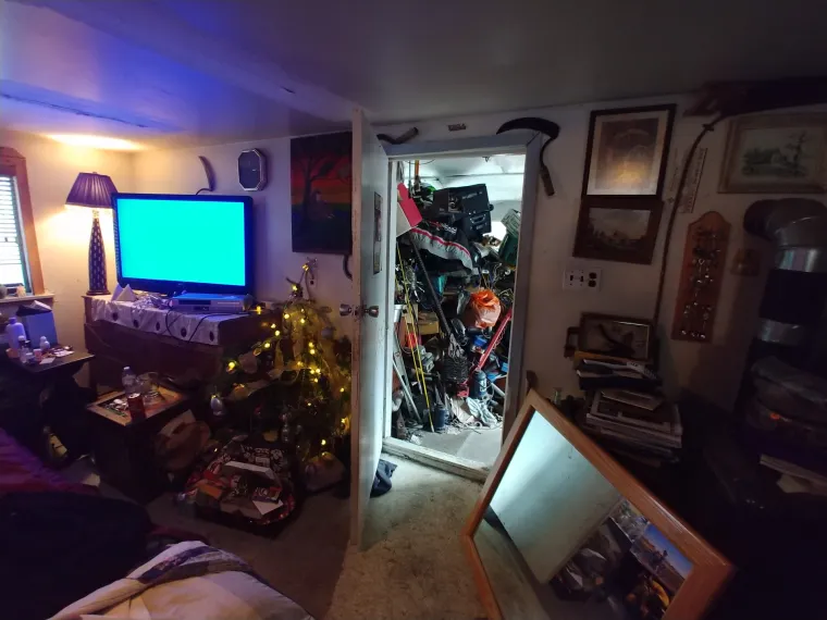 OTAC POTPUNO ZAPUSTIO DOM NAKON RAZVODA: Sin nije mogao vjerovati &scaron;to ga je dočekalo kad je do&scaron;ao u posjet