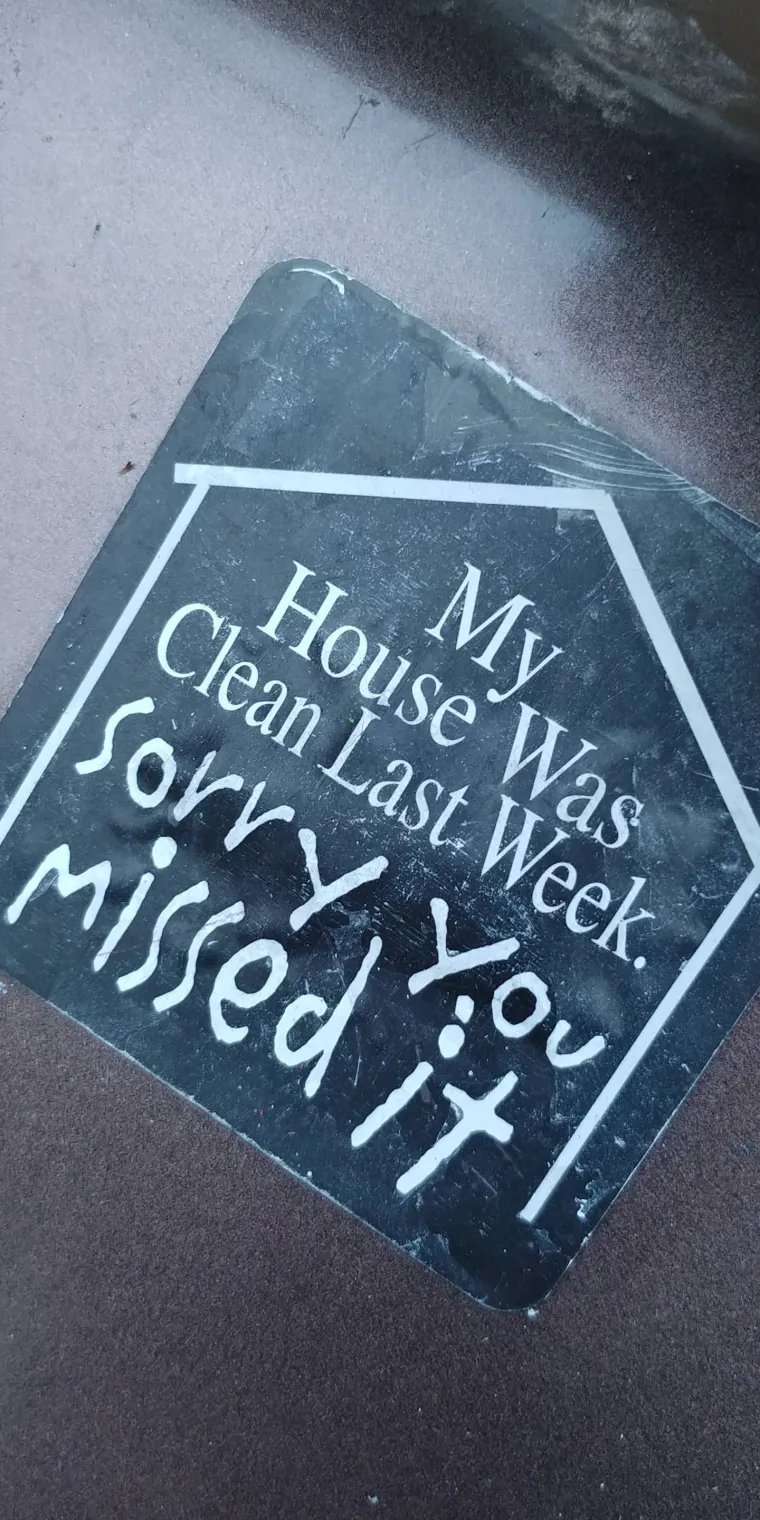 OTAC POTPUNO ZAPUSTIO DOM NAKON RAZVODA: Sin nije mogao vjerovati &scaron;to ga je dočekalo kad je do&scaron;ao u posjet