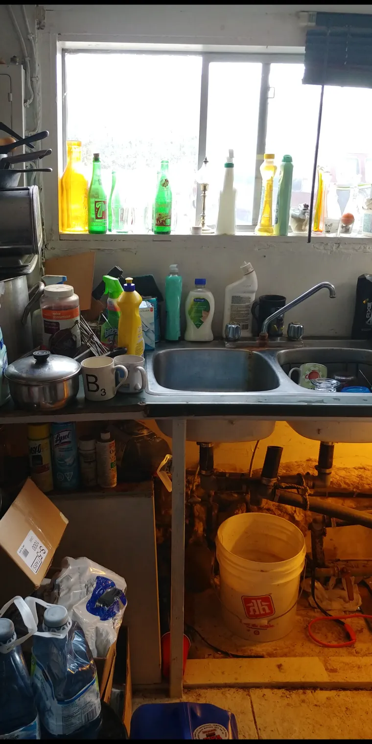 OTAC POTPUNO ZAPUSTIO DOM NAKON RAZVODA: Sin nije mogao vjerovati &scaron;to ga je dočekalo kad je do&scaron;ao u posjet