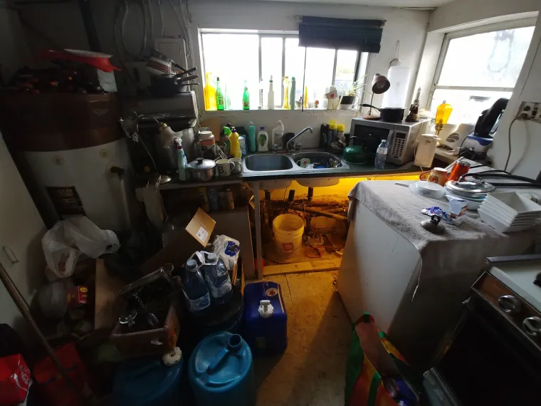 OTAC POTPUNO ZAPUSTIO DOM NAKON RAZVODA: Sin nije mogao vjerovati &scaron;to ga je dočekalo kad je do&scaron;ao u posjet