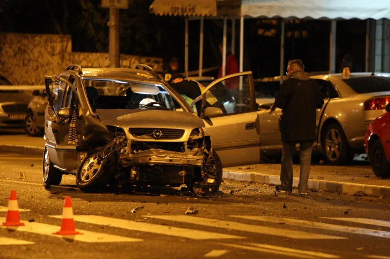 STRAVIČNA NESREĆA U SPLITU: Jedna osoba izgubila život, automobili potpuno uni&scaron;teni