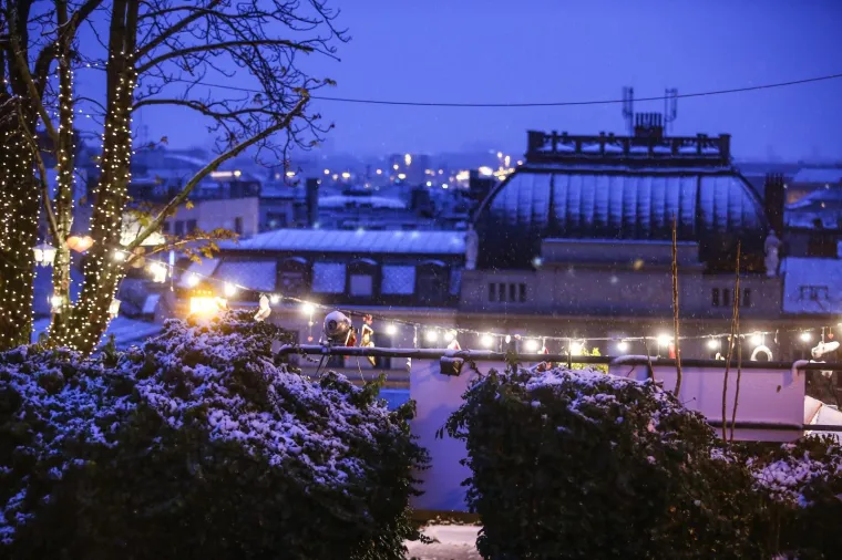 PREKRASNI PRIZORI SNJEŽNE IDILE U METROPOLI: Pogledajte kako je bijeli prekrivač zabijelio zagrebačke ulice
