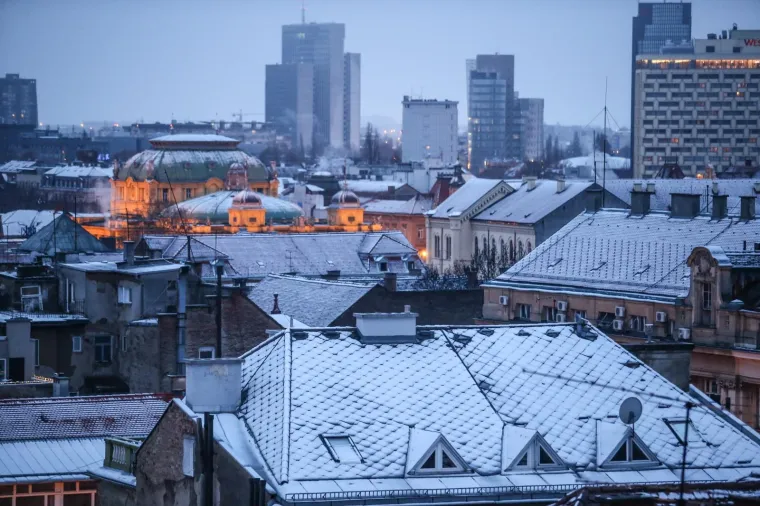 PREKRASNI PRIZORI SNJEŽNE IDILE U METROPOLI: Pogledajte kako je bijeli prekrivač zabijelio zagrebačke ulice