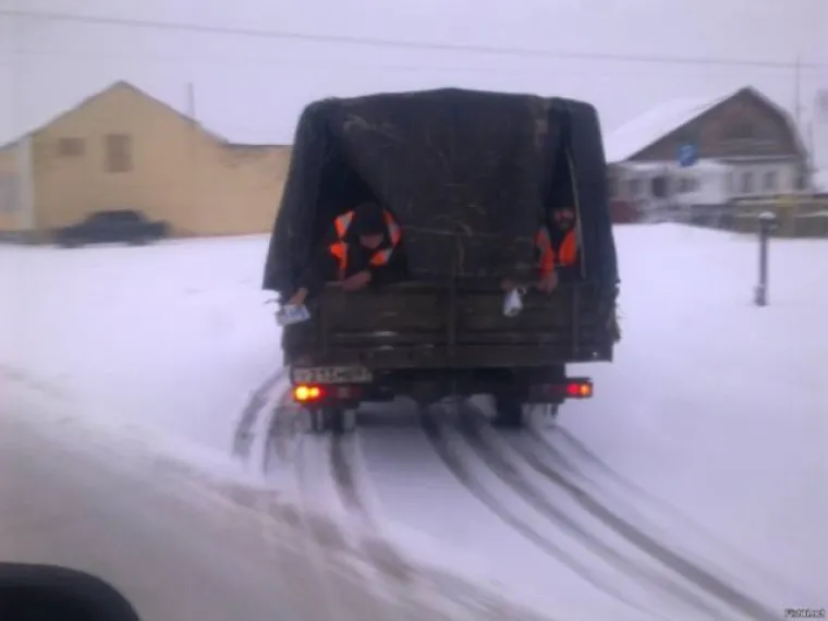 DOKAZALI DA JE LAKO DOBITI VOZAČKU: Nevjerojatno što si sve dopuštaju u prometu