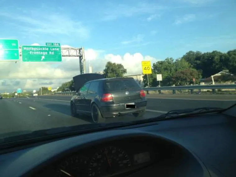 DOKAZALI DA JE LAKO DOBITI VOZAČKU: Nevjerojatno &scaron;to si sve dopu&scaron;taju u prometu