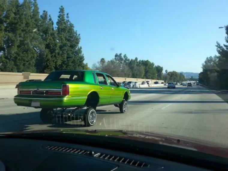 DOKAZALI DA JE LAKO DOBITI VOZAČKU: Nevjerojatno &scaron;to si sve dopu&scaron;taju u prometu