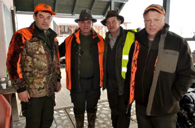 Kako bi sve bilo prema zakonu župan u lovu nije imao pu&scaron;ku nego praćku