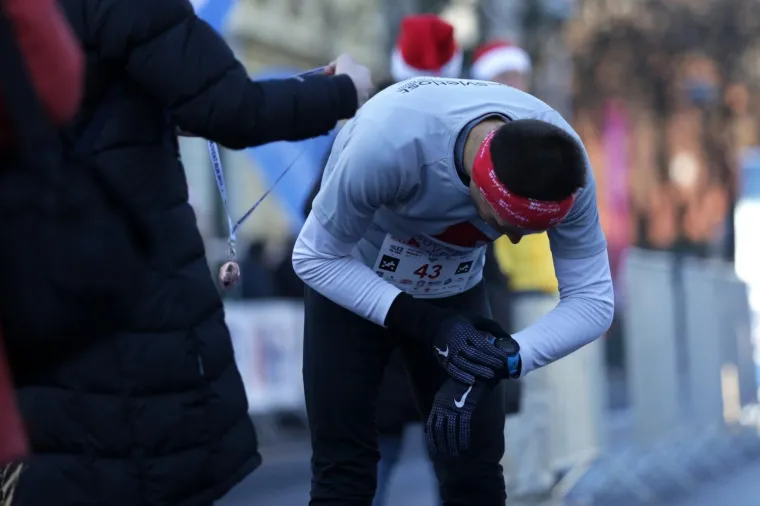 ZAGREB ADVENT RUN: 1300 kostimiranih trkača protrčalo središtem grada