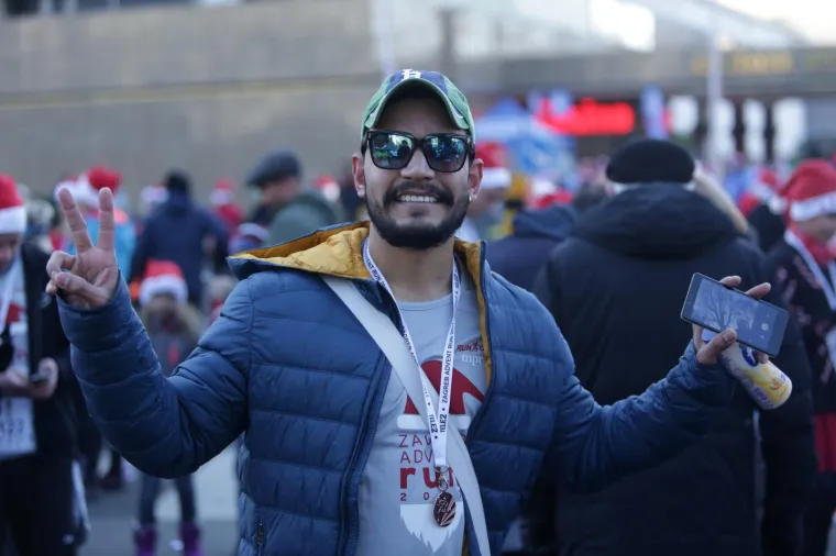 ZAGREB ADVENT RUN: 1300 kostimiranih trkača protrčalo središtem grada