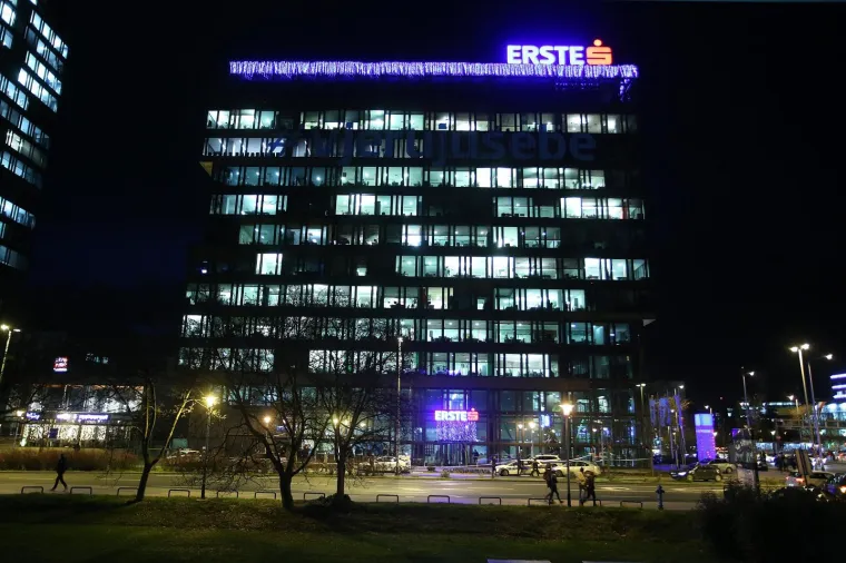 OČEVID U CENTRU ZAGREBA: Nepoznati razbojnici opljačkali mu&scaron;karca ispred banke u Vukovarskoj