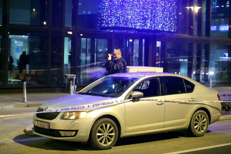 OČEVID U CENTRU ZAGREBA: Nepoznati razbojnici opljačkali mu&scaron;karca ispred banke u Vukovarskoj