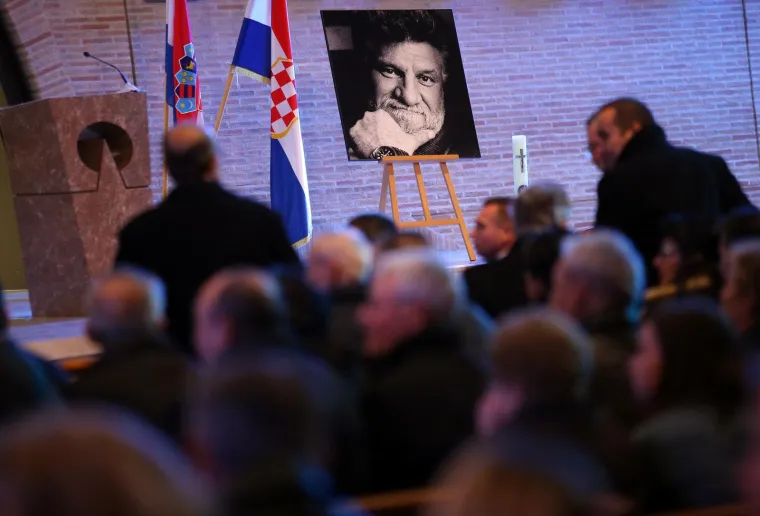 Misa zadu&scaron;nica za generala Slobodana Praljka u crkvi Svete Mati Slobode