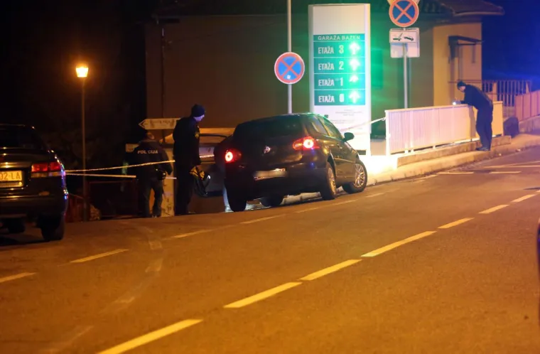 U PUCNJAVI U RIJECI OZLIJEĐENA JEDNA OSOBA: U tijeku je očevid nad VW Golfom BiH registracija