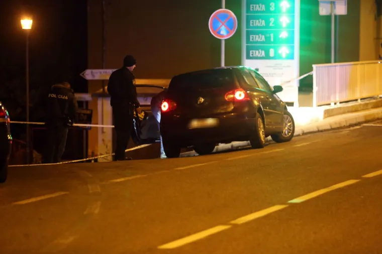 U PUCNJAVI U RIJECI OZLIJEĐENA JEDNA OSOBA: U tijeku je očevid nad VW Golfom BiH registracija