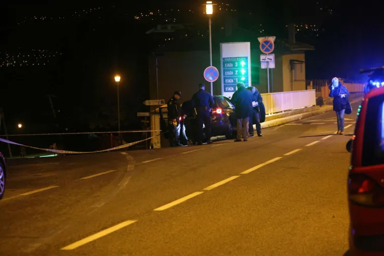 U PUCNJAVI U RIJECI OZLIJEĐENA JEDNA OSOBA: U tijeku je očevid nad VW Golfom BiH registracija