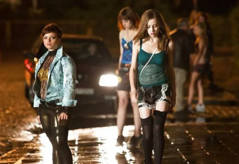 DAME NOĆI IMAJU VRLO PREPOZNATLJIV STIL: Netko je bio vrlo vrijedan i uslikao ih na radnom mjestu