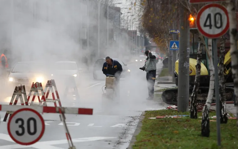 Zbog puknuća vrelovoda u Voltinom stanovnici zapadnog Zagreba ostali bez grijanja