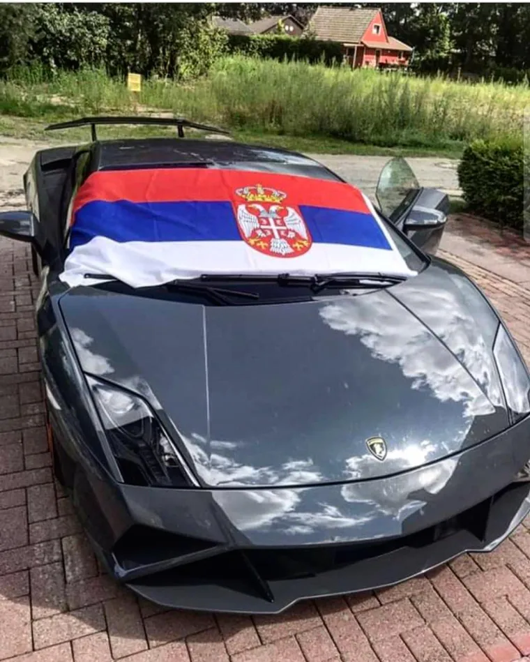 RED JE DOŠAO I NA BOGATE KLINCE BALKANA: Evo kako se svojim bogatstvom razmeće mladež iz Hrvatske, Srbije i Slovenije