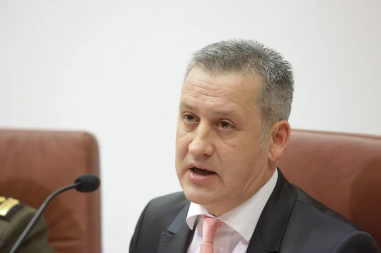 POLICIJA ODRŽALA KONFERENCIJU ZA MEDIJE: Dovr&scaron;ili su kriminalističko istraživanje o raketiranju Banskih dvora 1991.