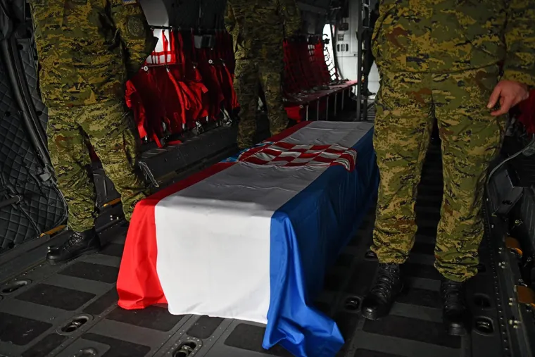 Tijelo preminulog vojnika prevezeno iz Litve u RH