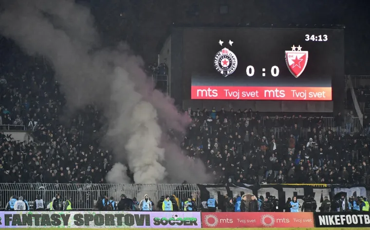 Grobari se međusobno potukli tijekom utakmice Partizan - Crvena zvezda