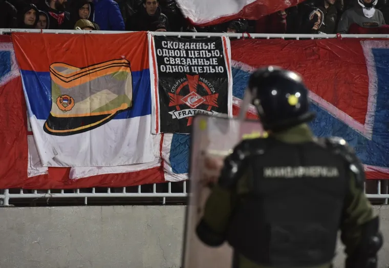 Grobari se međusobno potukli tijekom utakmice Partizan - Crvena zvezda