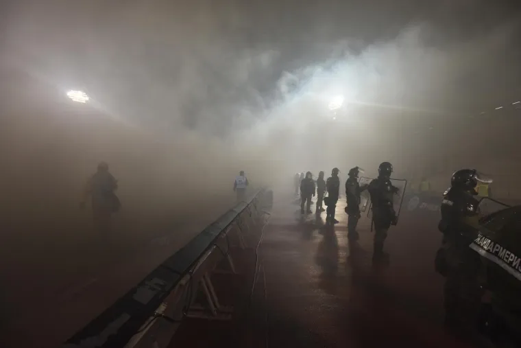 VELIKI SUKOB DELIJA I GROBARA: Večiti derbi obilježio je krvavi sukob dvaju navijačkih skupina