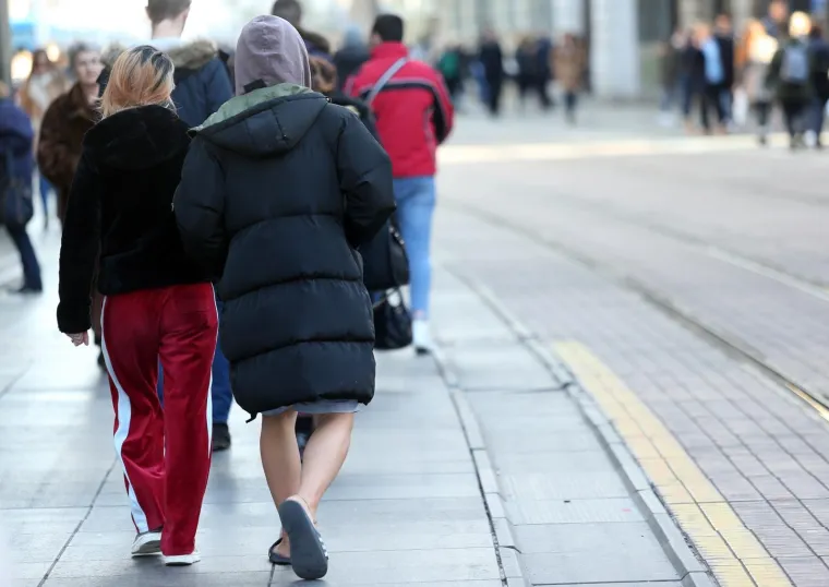 SVE OČI BILE SU UPRTE U NJEGA: Turist na zagrebačkom Adventu plijenio pažnju neobičnom kombinacijom