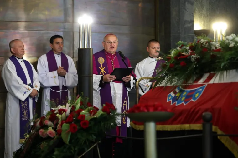 Posljednji ispraćaj general-pukovnika Franje Feldija