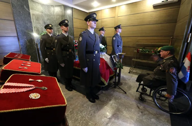 Posljednji ispraćaj general-pukovnika Franje Feldija