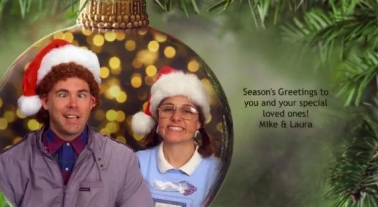 Obitelj radi neugodne božićne čestitke - ali se nećete moći prestati smijati