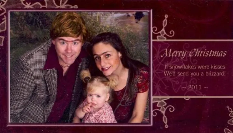 Obitelj radi neugodne božićne čestitke - ali se nećete moći prestati smijati